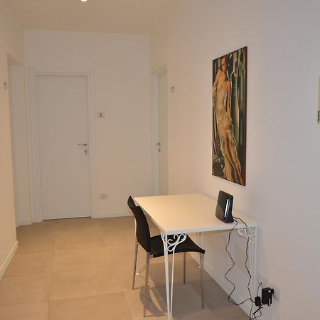 Room Center Station 2 Бергамо Экстерьер фото