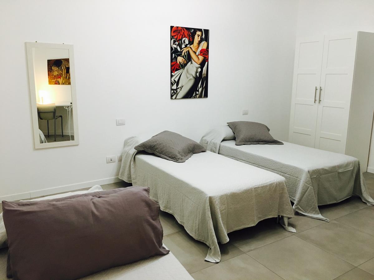 Room Center Station 2 Бергамо Экстерьер фото