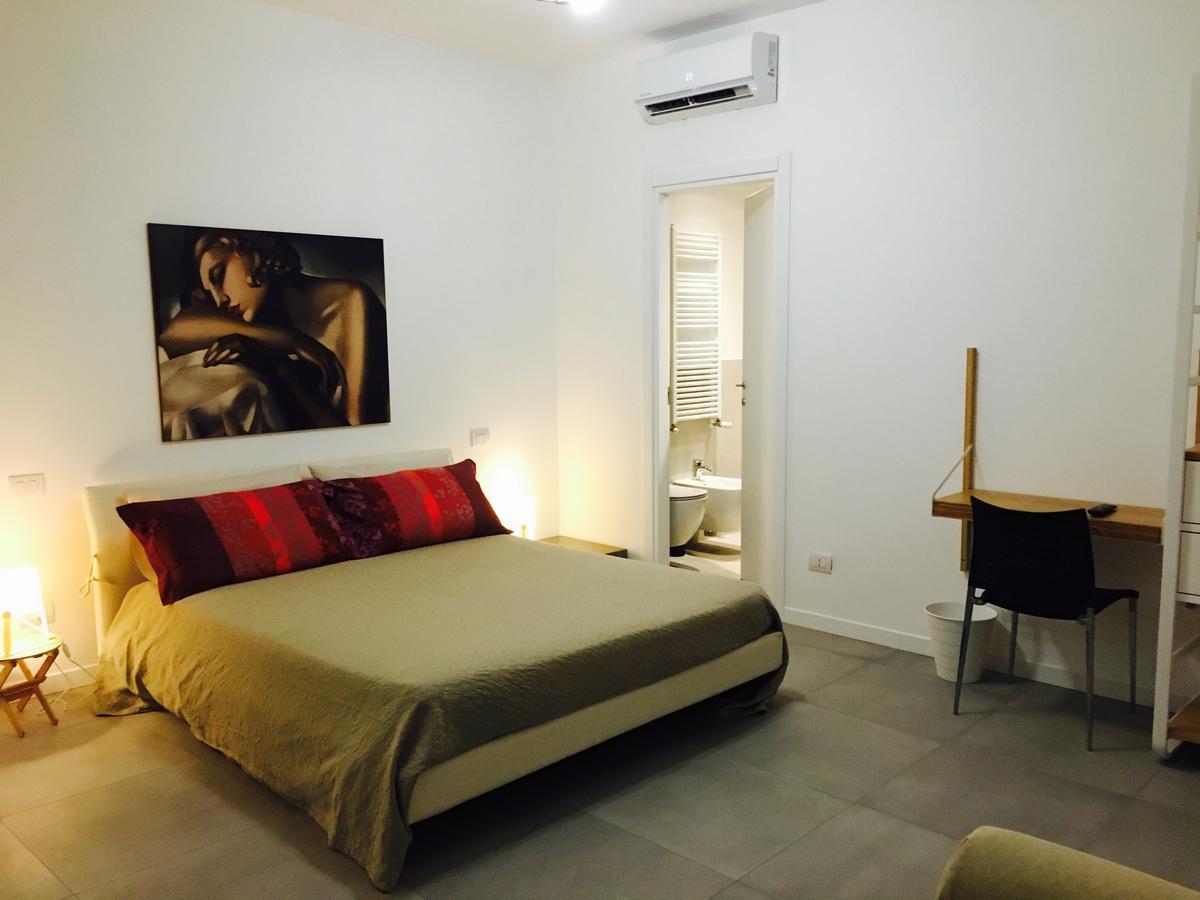 Room Center Station 2 Бергамо Экстерьер фото