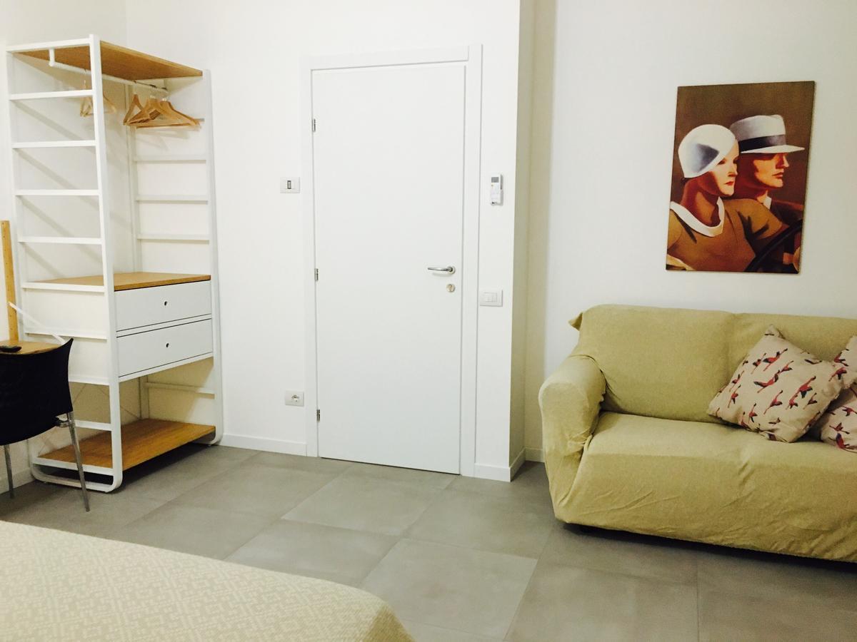 Room Center Station 2 Бергамо Экстерьер фото