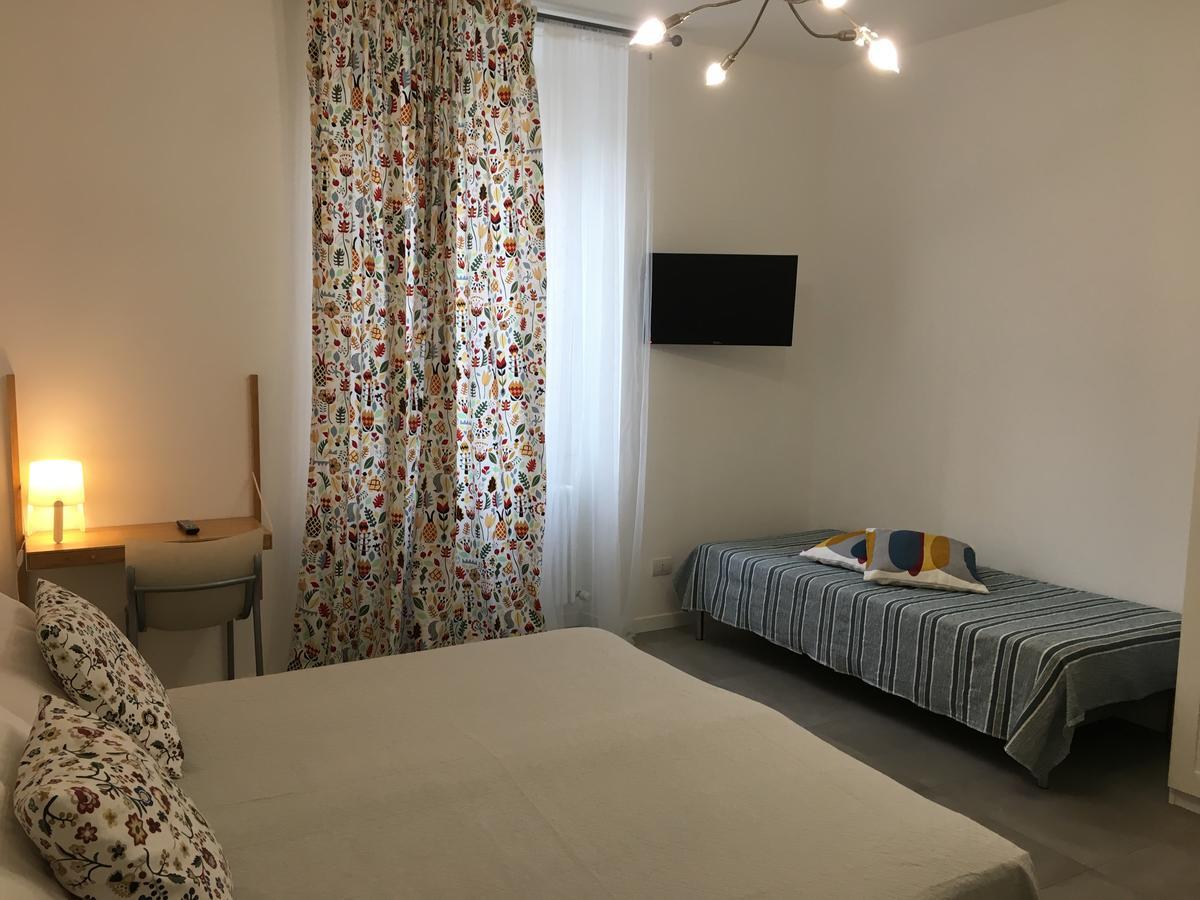 Room Center Station 2 Бергамо Экстерьер фото