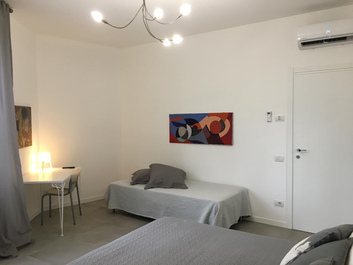 Room Center Station 2 Бергамо Экстерьер фото